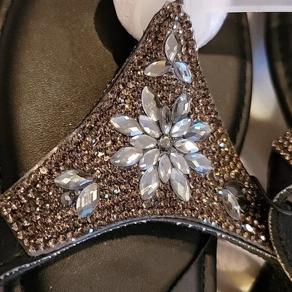 Westloop Women's Strap Sandals with Decorative Sequins and Beads - Picture 2 of 6